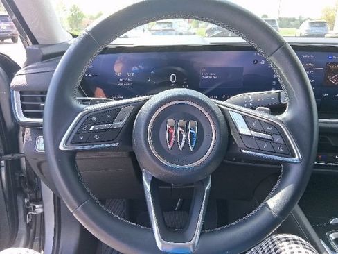 Used 2024 Buick Envision Preferred AWD/4WD image 17