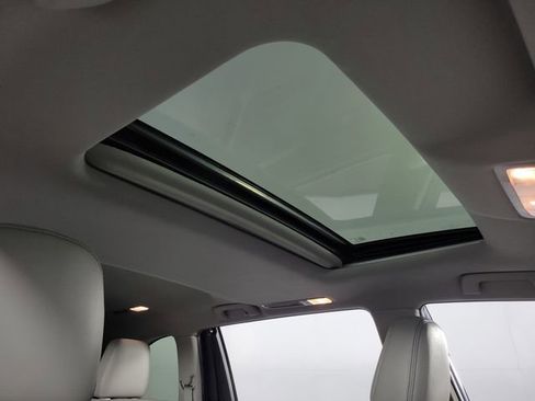 Used 2019 Toyota Highlander XLE image 20