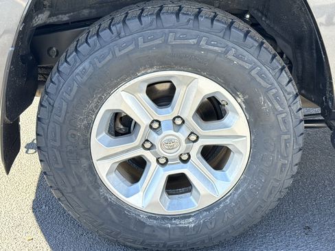 Used 2019 Toyota 4Runner Limited image 13