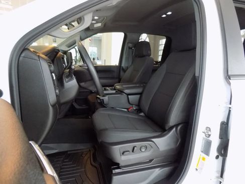 Used 2024 Chevrolet Silverado 2500 Custom w/ Custom Convenience Package AWD/4WD image 24