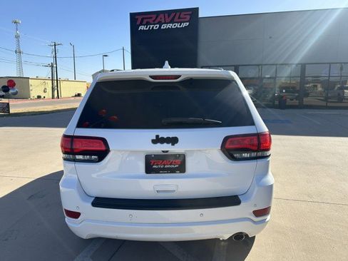 Used 2018 Jeep Grand Cherokee Altitude image 10