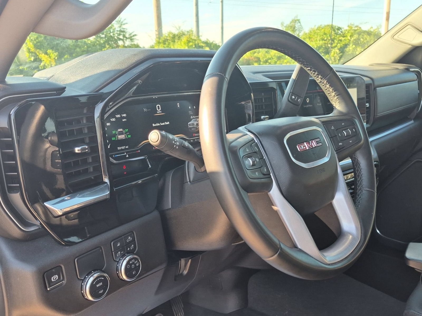 Used 2025 GMC Sierra 1500 SLT RWD image 11
