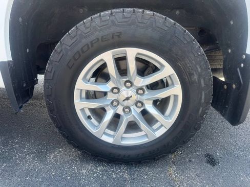 Used 2020 Chevrolet Silverado 1500 RST AWD/4WD image 39