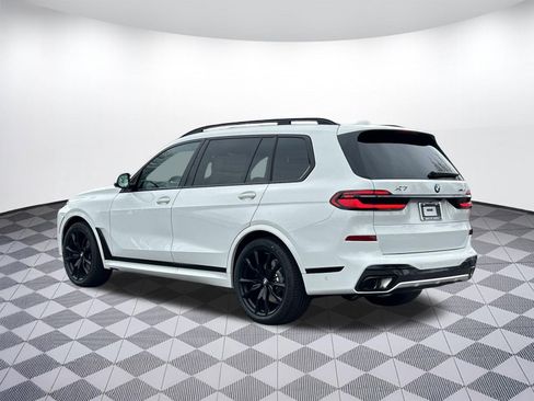 New 2026 BMW X7 xDrive40i image 3