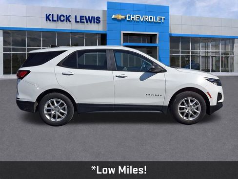 Used 2022 Chevrolet Equinox LS AWD/4WD image 9