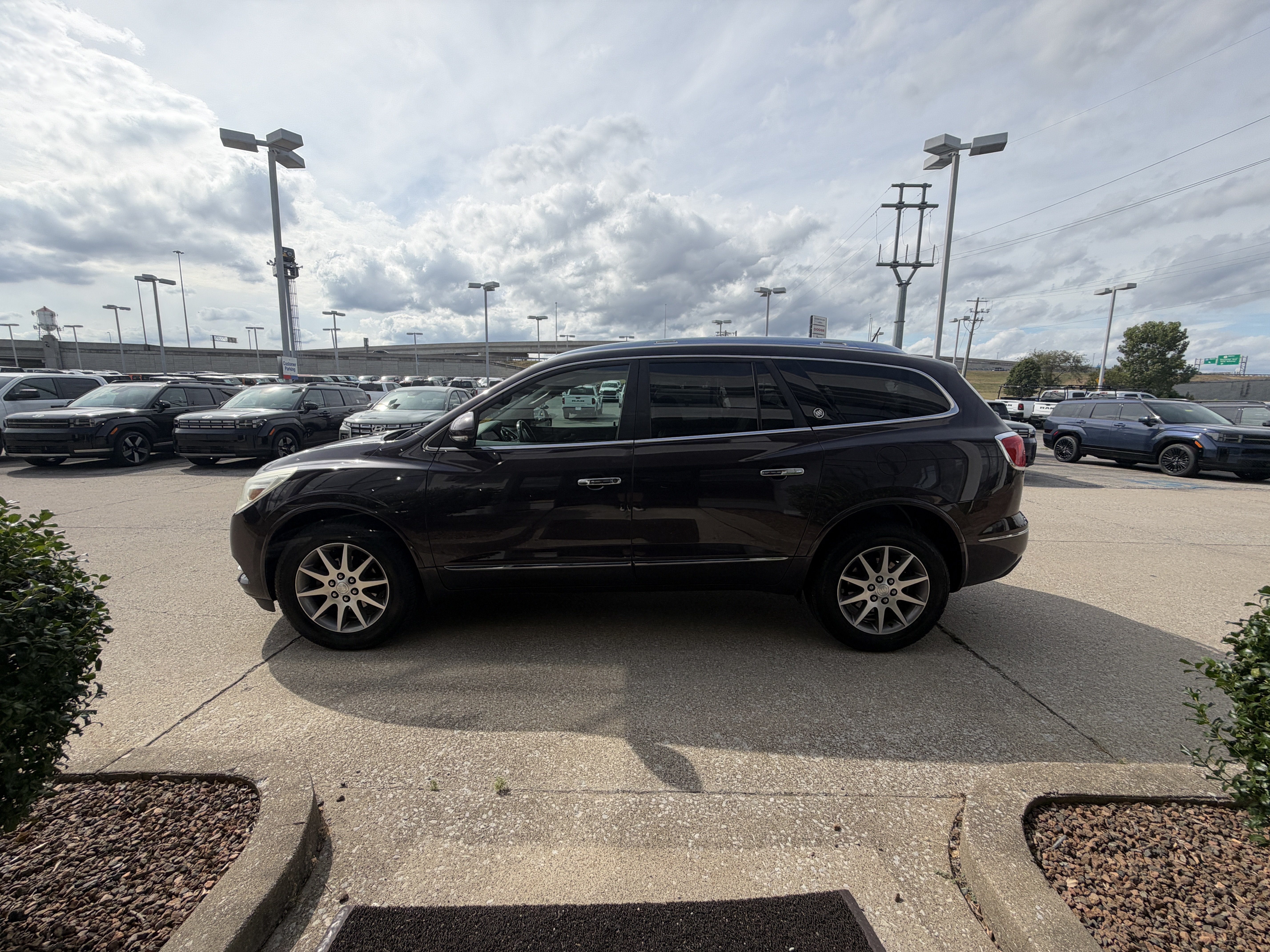 Used 2016 Buick Enclave Leather FWD image 16