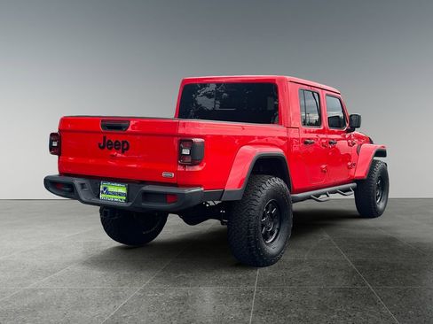 Used 2020 Jeep Gladiator Overland image 7