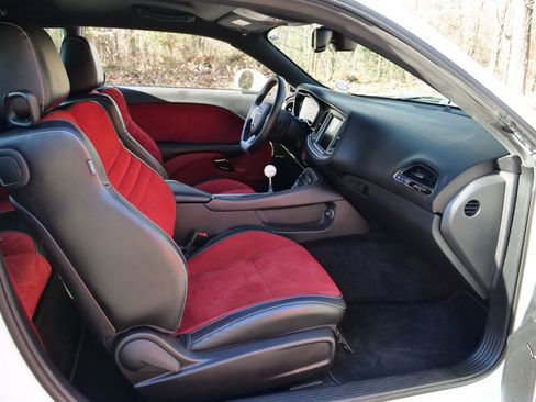 Used 2015 Dodge Challenger SRT Hellcat image 43