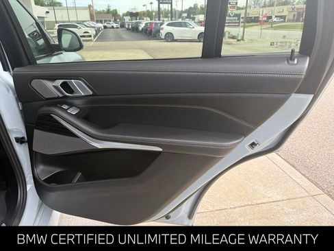 Certified 2024 BMW X7 xDrive40i w/ M Sport Package AWD/4WD image 15