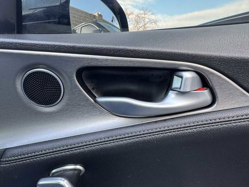 Used 2018 Kia Stinger GT image 34