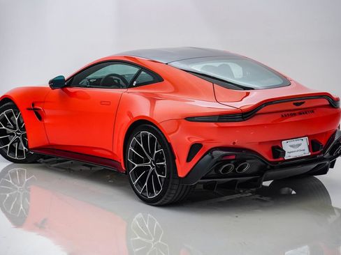 Used 2026 Aston Martin V8 Vantage Coupe RWD image 10