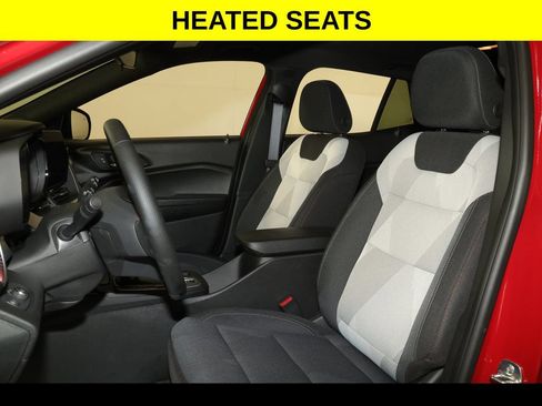 New 2026 Chevrolet Trax RS w/ Sunroof Package FWD image 4