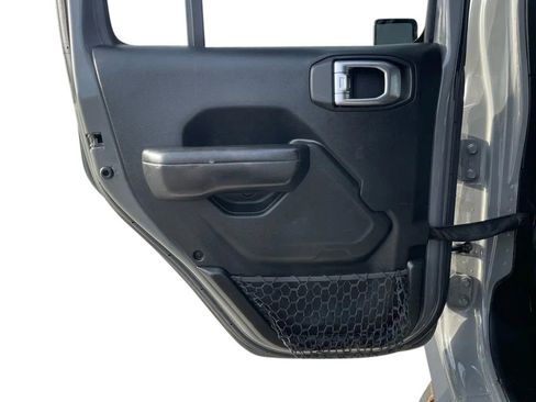 Used 2019 Jeep Wrangler Unlimited Sport S AWD/4WD image 14