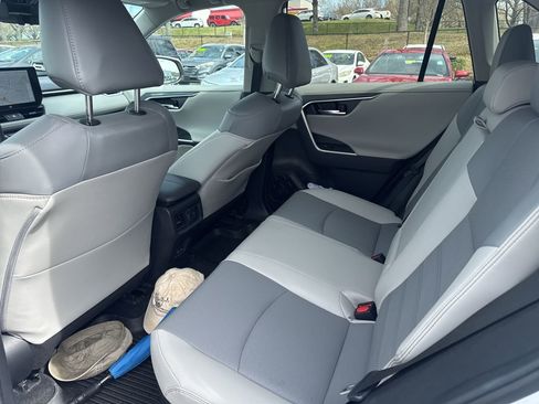 Used 2024 Toyota RAV4 Limited w/ Advanced Technology Package image 7