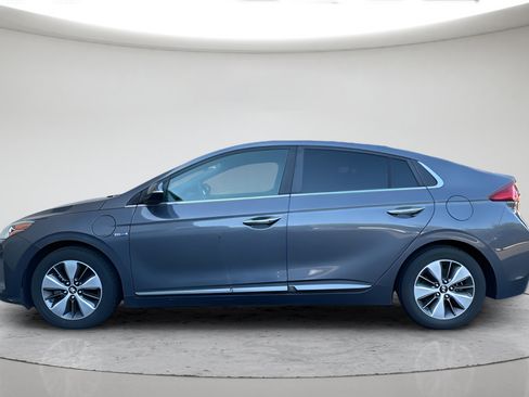 Used 2018 Hyundai Ioniq Limited FWD image 4