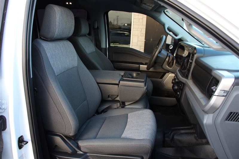 Used 2025 Ford F250 XLT w/ Black Appearance Package AWD/4WD image 11