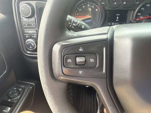 Used 2021 Chevrolet Silverado 1500 Custom Trail Boss AWD/4WD image 29