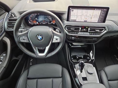 Certified 2025 BMW X4 xDrive30i image 14