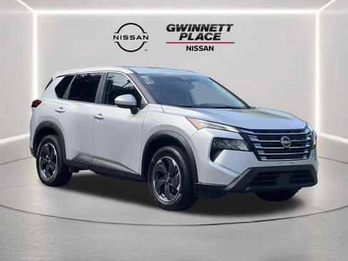 Used 2025 Nissan Rogue SV AWD/4WD image 30