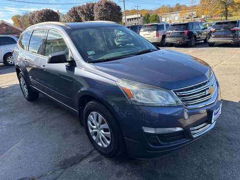 Used 2013 Chevrolet Traverse LS image 20