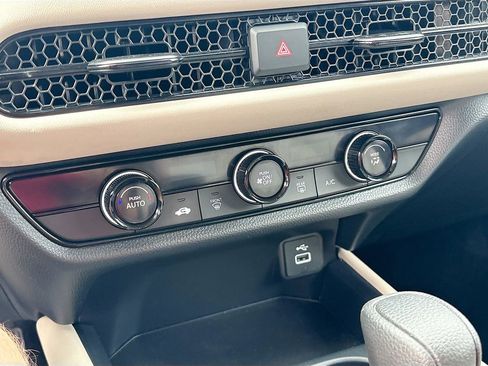 Used 2025 Honda HR-V LX image 15