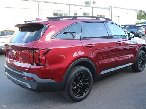 Certified 2023 Kia Sorento S AWD/4WD image 32