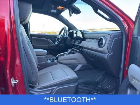 Used 2025 Chevrolet Colorado ZR2 w/ Technology Package image 10