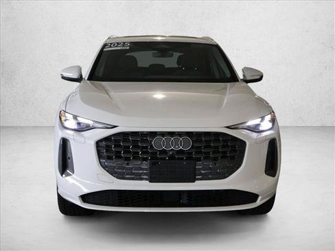 Certified 2025 Audi Q5 Premium w/ Convenience Package AWD/4WD image 2