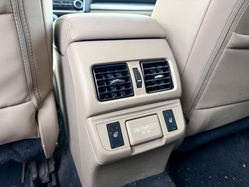 Used 2018 Subaru Outback 2.5i Limited image 9