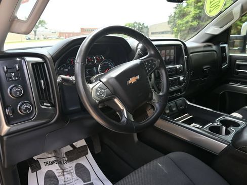 Used 2019 Chevrolet Silverado 3500 LT AWD/4WD image 15