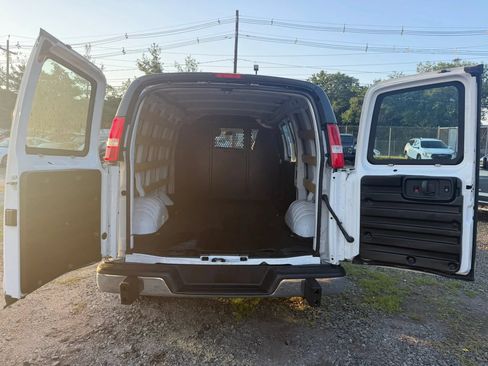Used 2021 Chevrolet Express 2500 w/ Driver Convenience Package RWD image 25