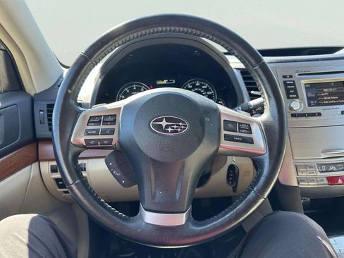 Used 2013 Subaru Outback 2.5i Limited AWD/4WD image 25