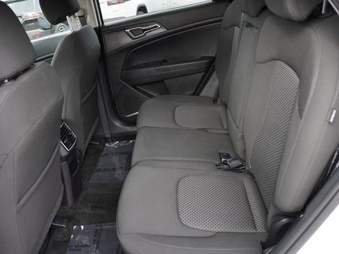 Used 2024 Kia Sportage LX AWD/4WD image 17