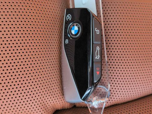Used 2026 BMW i7 xDrive60 RWD image 37