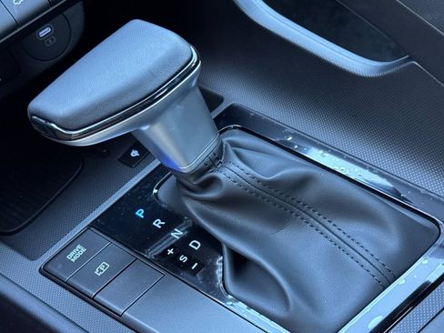 New 2025 Hyundai Elantra Sport FWD image 17