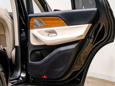 Used 2022 Mercedes-Benz GLE 350 4MATIC w/ AMG Line Exterior image 41