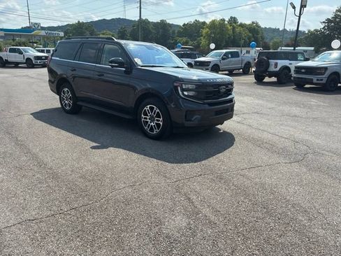 Certified 2025 Ford Expedition Active AWD/4WD image 65