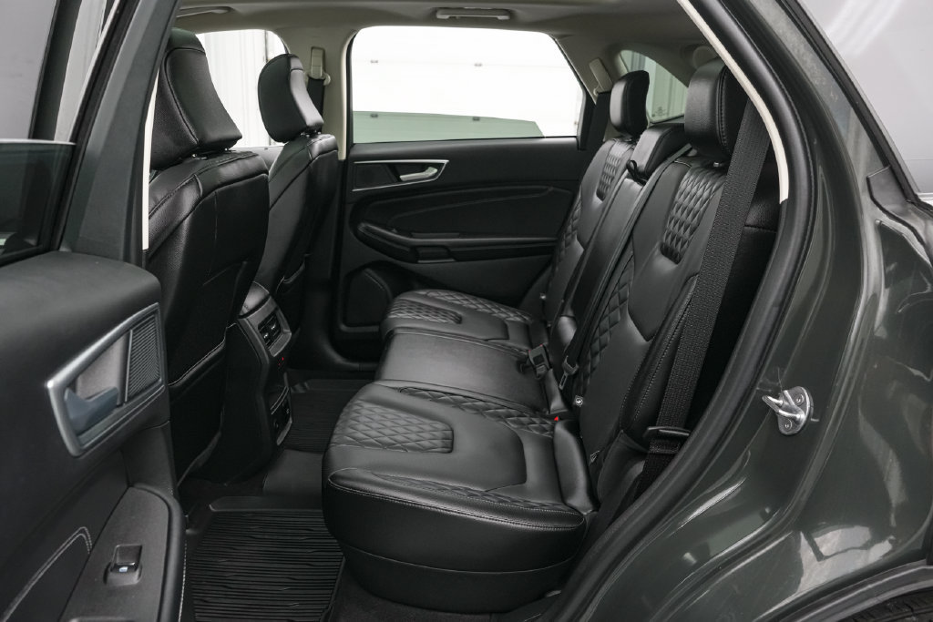 Certified 2024 Ford Edge Titanium w/ Equipment Group 301A AWD/4WD image 19