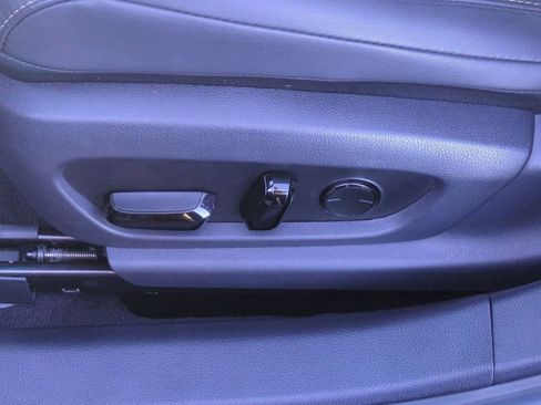 Certified 2024 Lexus ES 300h w/ Premium Package image 18