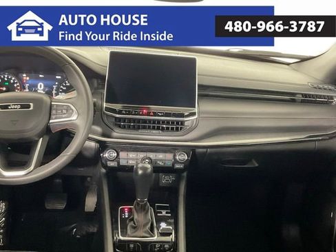 Used 2023 Jeep Compass Trailhawk image 17