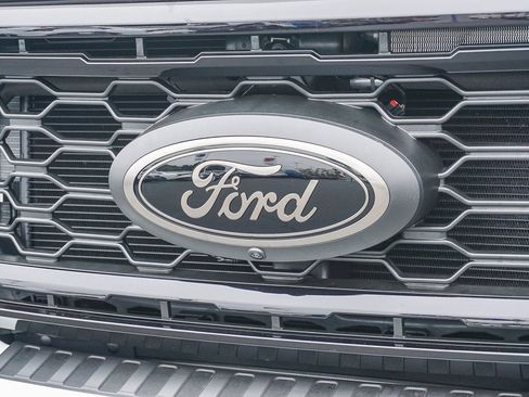 New 2025 Ford F250 Lariat w/ Lariat Ultimate Package image 4