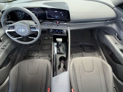 Used 2024 Hyundai Elantra SEL FWD image 24
