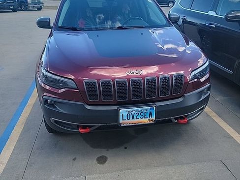 Used 2019 Jeep Cherokee Trailhawk w/ Cold Weather Group image 13