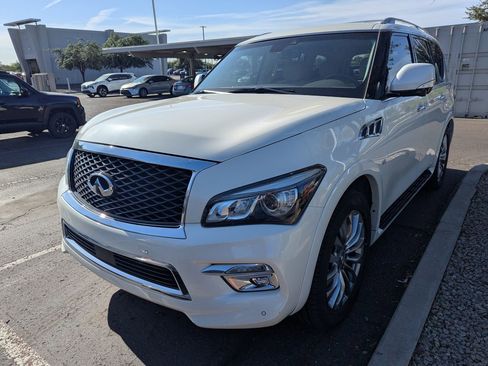 Used 2017 INFINITI QX80 4WD w/ Driver Assistance Package image 2