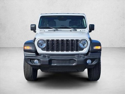 Used 2025 Jeep Wrangler Unlimited Sport AWD/4WD image 2