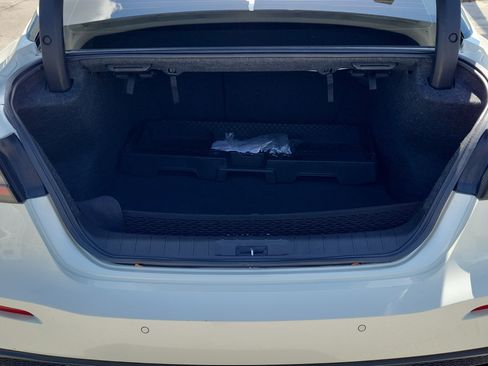 Used 2023 Nissan Maxima SR w/ Sport Mat Group FWD image 6
