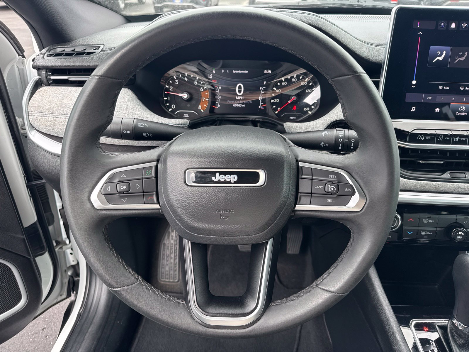 Used 2024 Jeep Compass Latitude AWD/4WD image 18