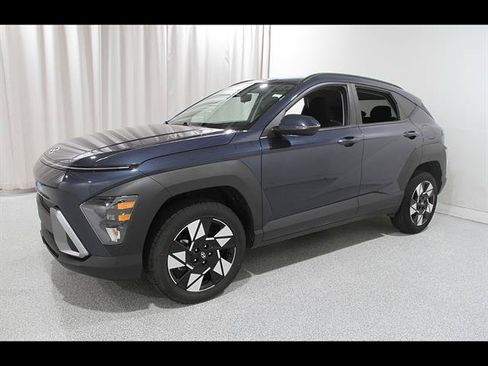 Certified 2025 Hyundai Kona SEL AWD/4WD image 3