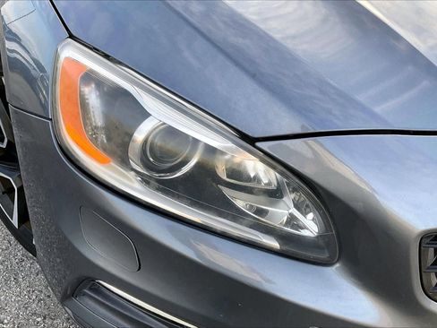 Used 2017 Volvo S60 T5 Dynamic image 28