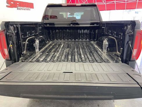 Used 2025 GMC Sierra 1500 SLT image 13